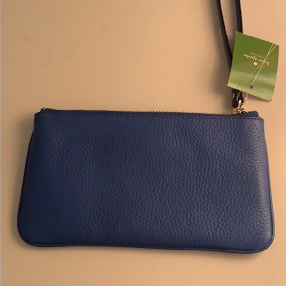 Kate spade wristlet with tags still on ! - Picture 2 of 3
